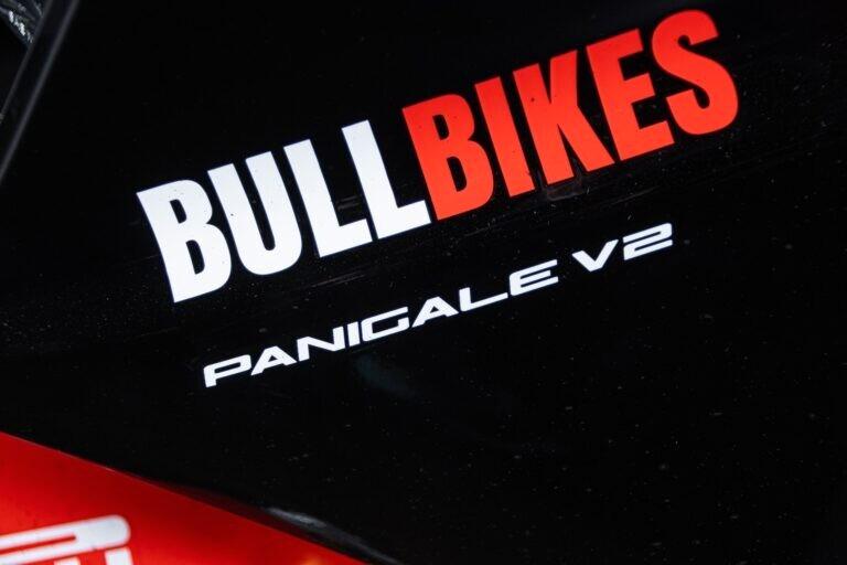 2023 DUCATI PANIGALE V2 BULEGA 2023 WORLD CHAMPION REPLICA - RDS01547