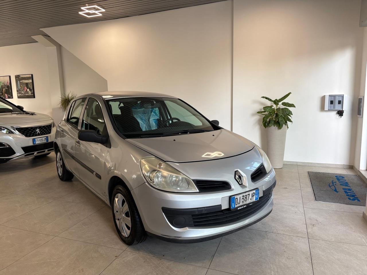 Renault Clio 1.2 16V 5 porte