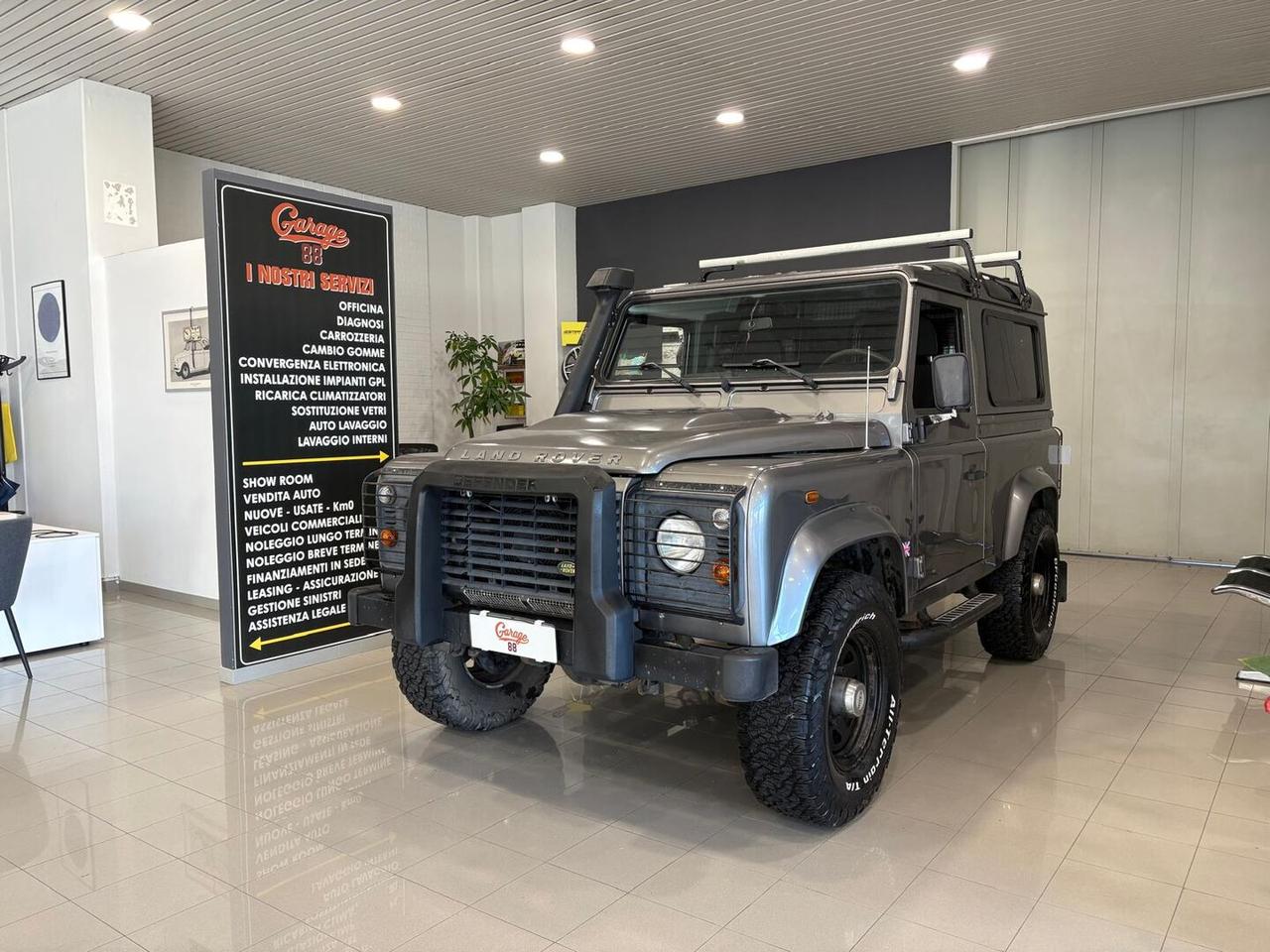 Land Rover Defender VI 2007 90 Defender 90 2.4 td E