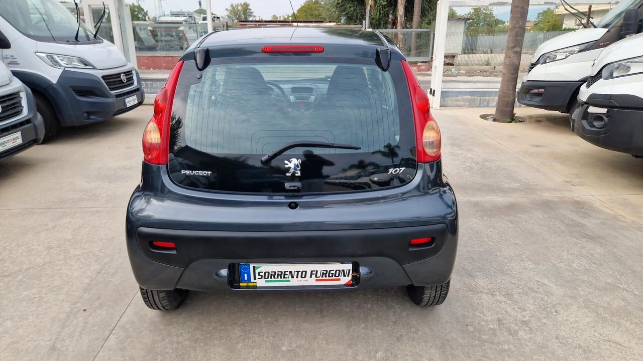 Peugeot 107 1.4 HDi 5p. AUTOMATICA