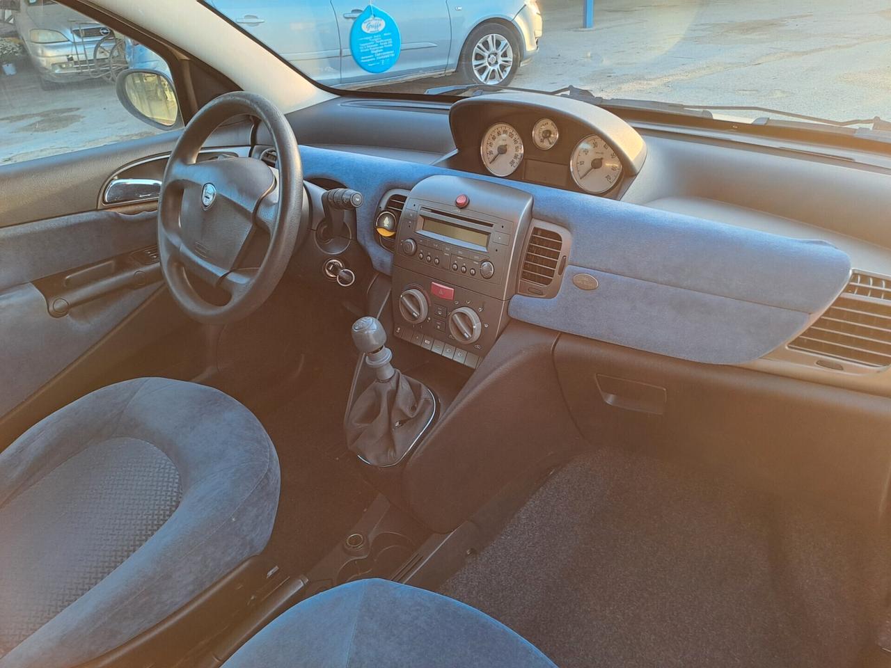 Lancia Ypsilon 1.2 Argento