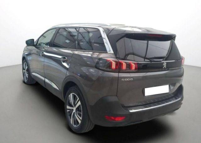 PEUGEOT 5008 Hybrid 136 e-DCS 6 Allure Pack City2 Drive Assist