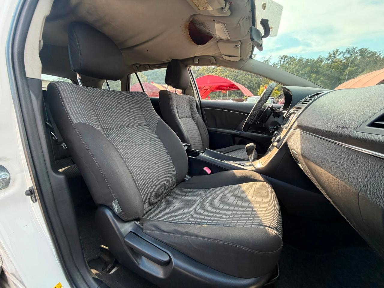 Toyota Avensis 2.2 D-Cat aut. Wagon Executive Safety