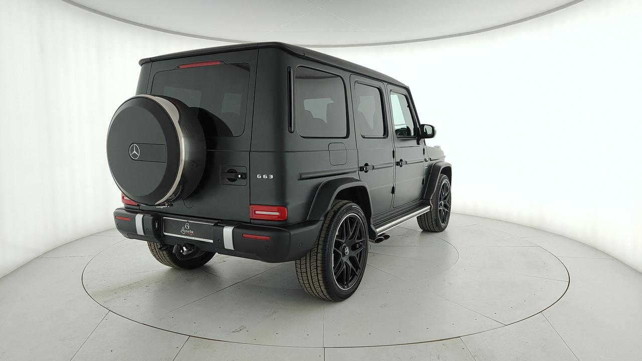 Mercedes-Benz G AMG 63 585cv auto