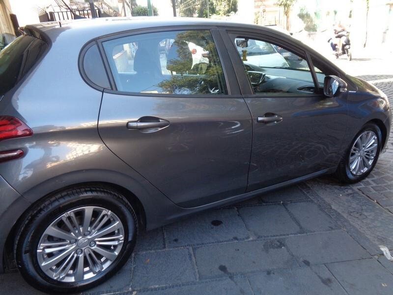 Peugeot 208 BlueHDi 100 S&S 5 porte Active