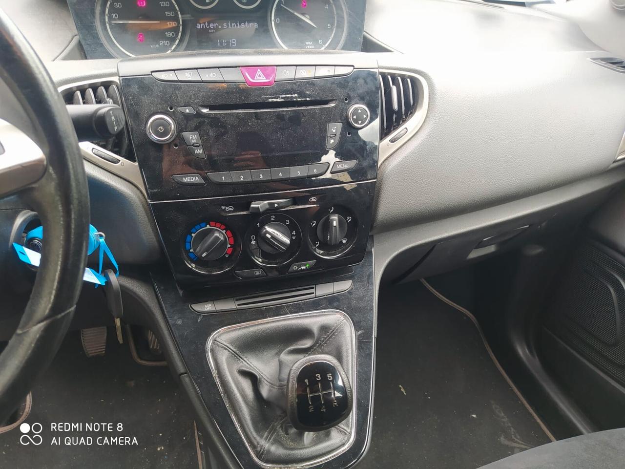 Lancia Ypsilon 1.3 MJT Gold