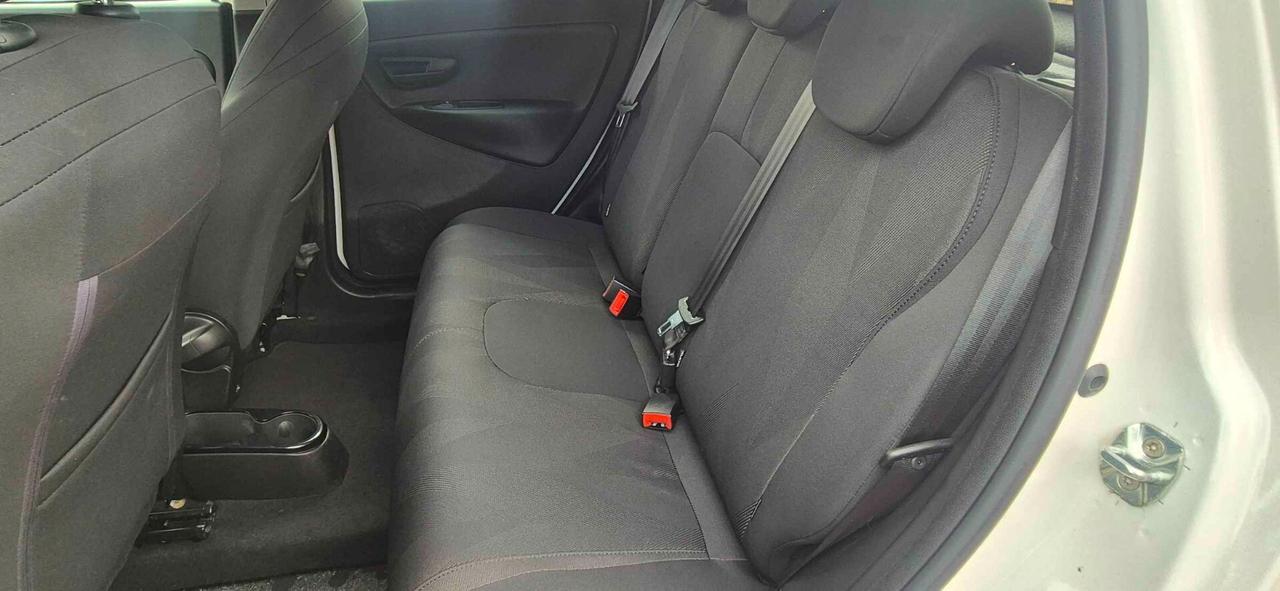 Lancia Ypsilon 1.2 69 CV 5 porte Gold