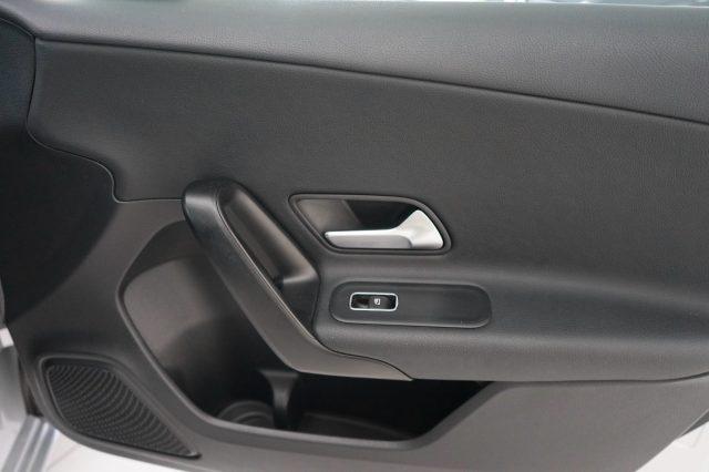 MERCEDES-BENZ A 180 d Automatic Business Extra Uniprop. Certificata