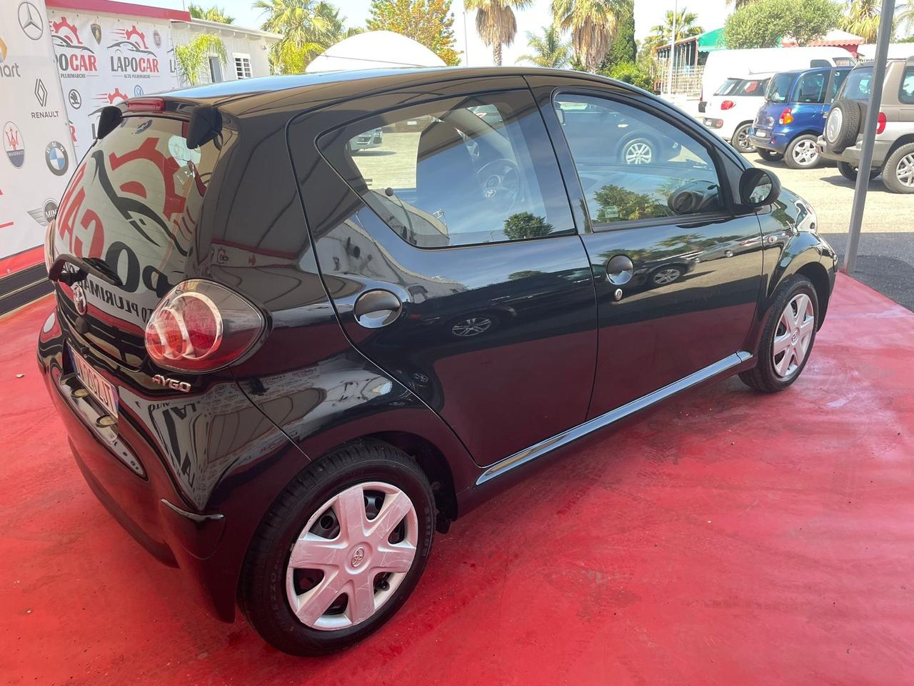 Toyota Aygo 1.0 12V VVT-i 5 porte Sol