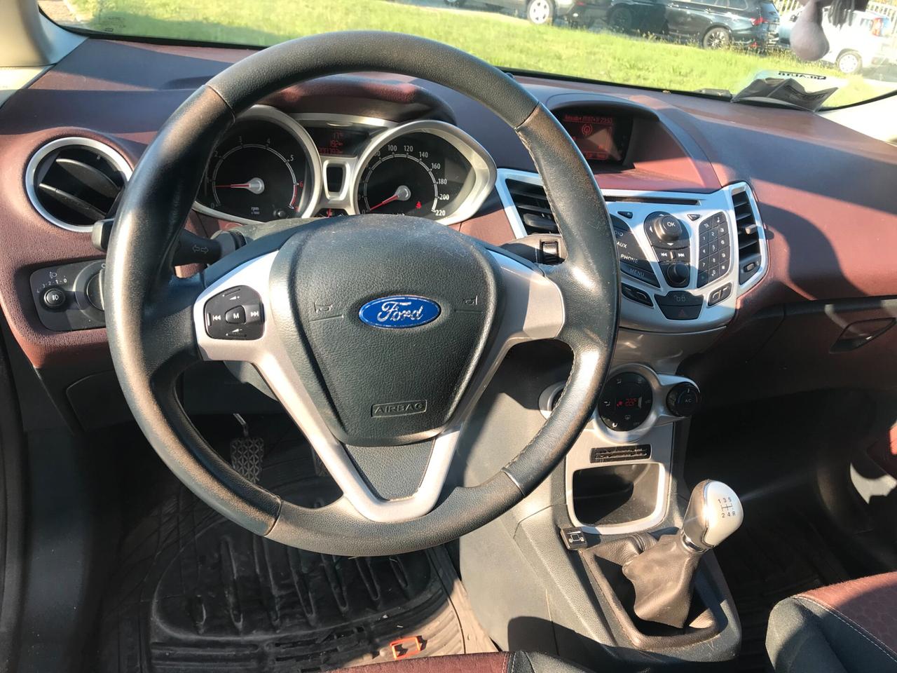 Ford Fiesta 1.2 16V 5p. Ghia GPL