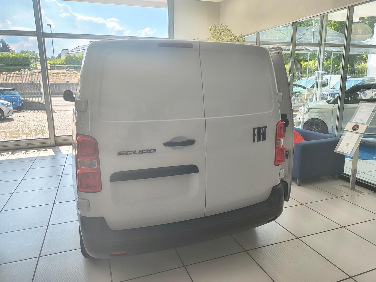 Fiat Scudo furgone 120cv con telecamera posteriore e sensori di parcheggio