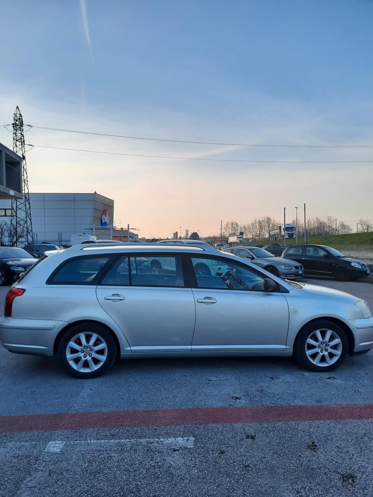 Toyota Avensis 1.8 GPL 16V Station Wagon