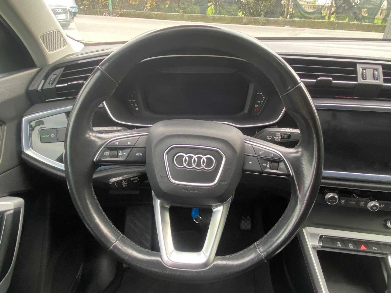 AUDI Q3 35 2.0 tdi S line edition s-tronic