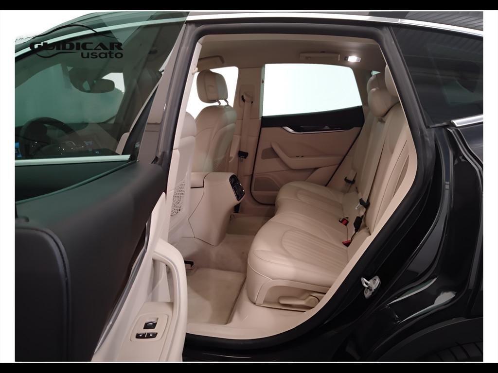 MASERATI Levante - Levante 3.0 V6 250cv auto