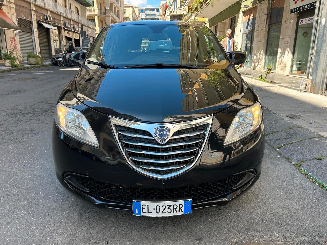 LANCIA YPSILON 1.3 MJT 95CV – 2012 – UNIPROPRIETARIO – GARANZIA 12 MESI – PARI AL NUOVO