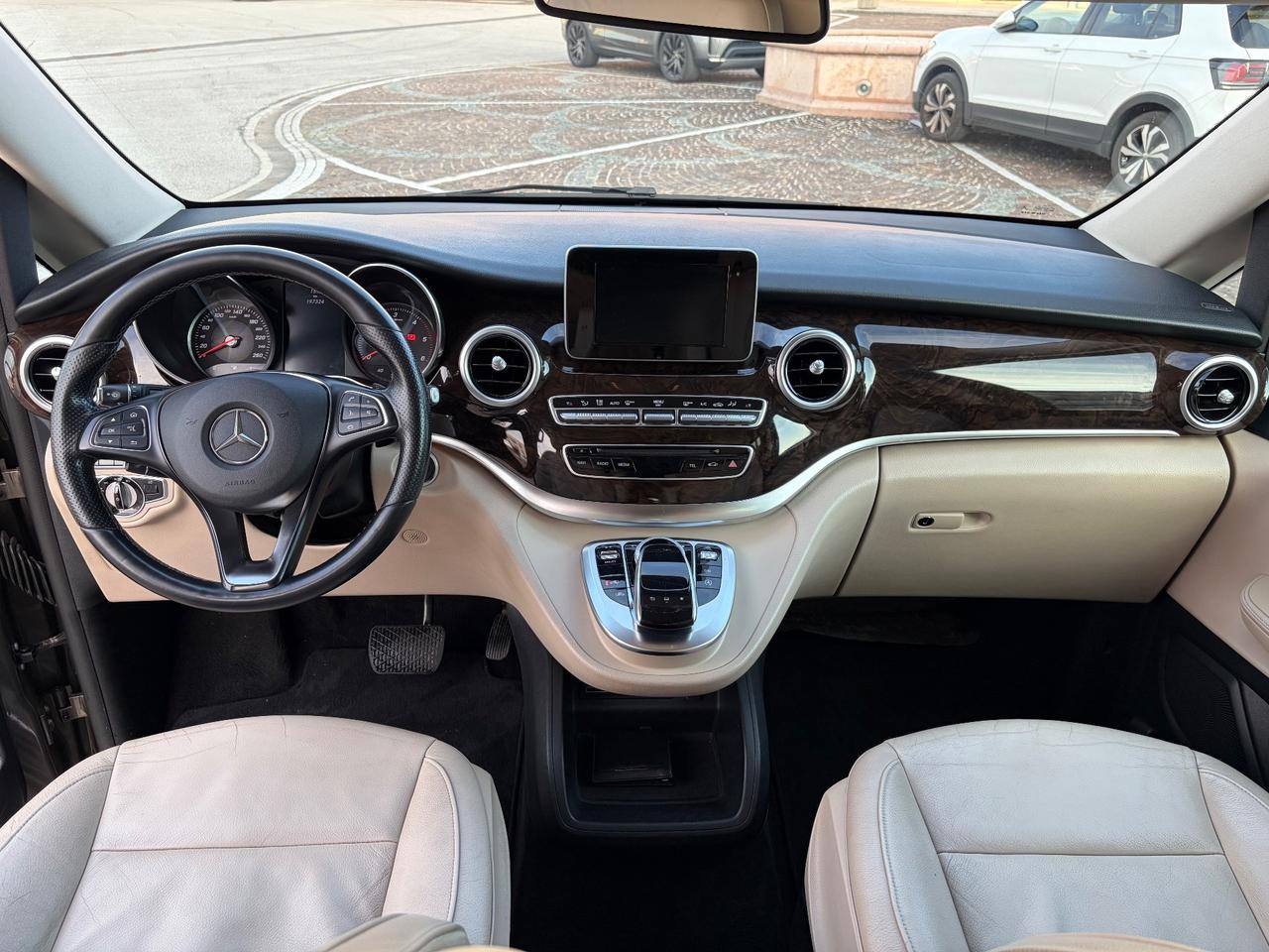 Mercedes-benz V 220 d Premium Long