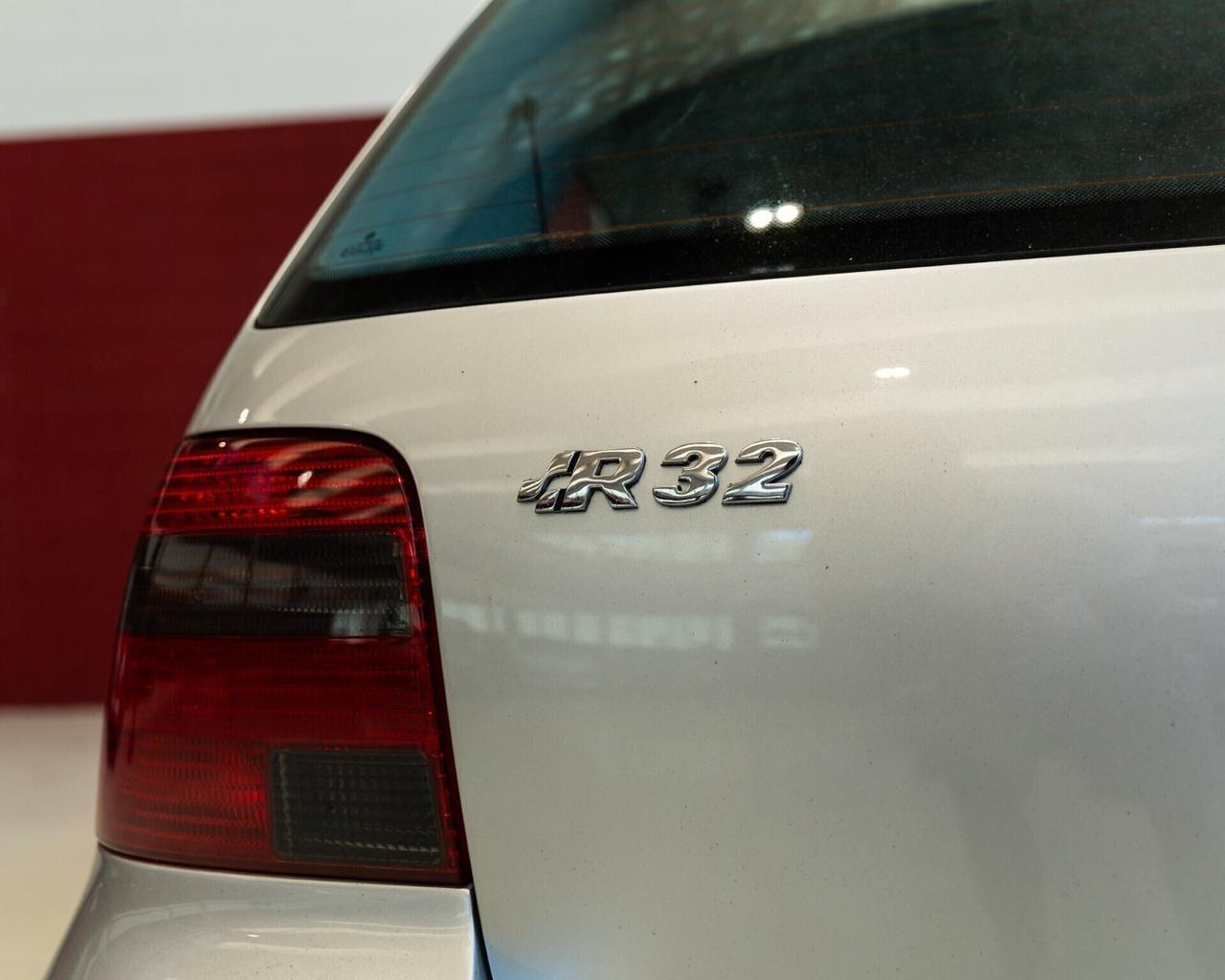 Volkswagen Golf 4 R32 - 85000 km - PROMO FINO AL 31/12