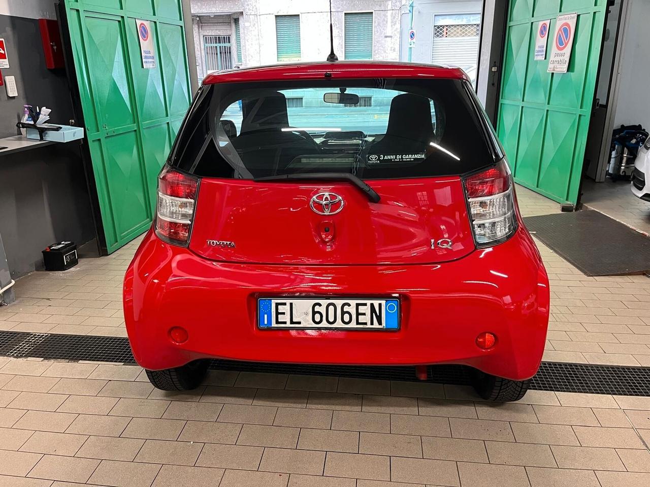 Toyota iQ automatica solo 69000km garanzia