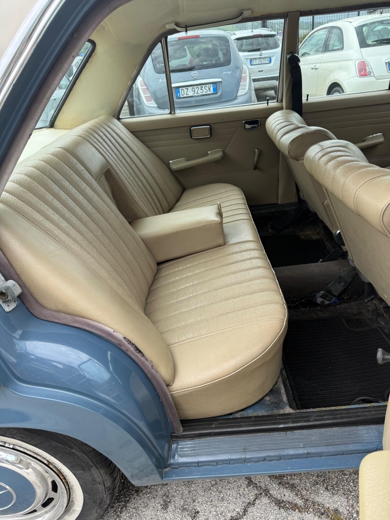 Mercedes-benz 220 230