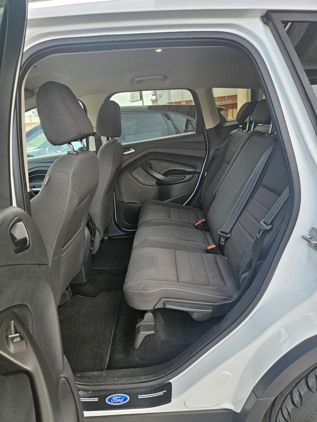 Ford Kuga 2WD 2.0 88kw 120cv FULL