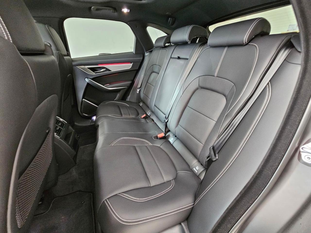 Jaguar F-Pace 2.0 D 204 CV AWD aut. R-Dynamic SE