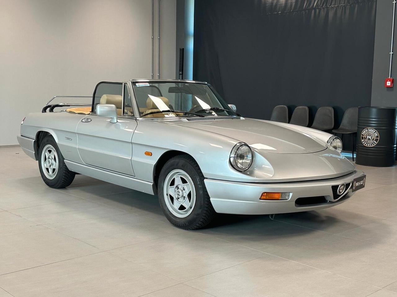 Alfa Romeo Spider 1.6