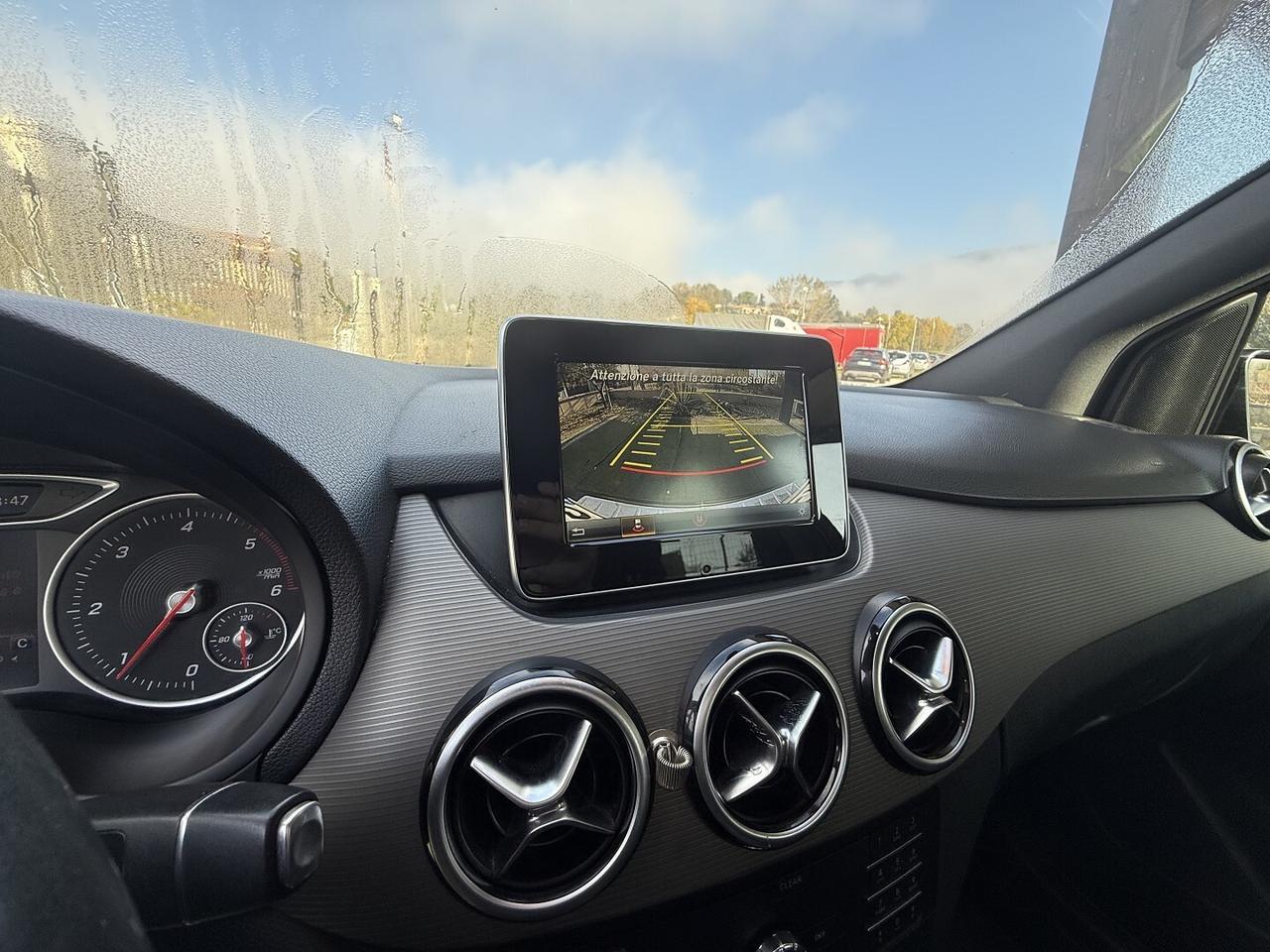 MERCEDES CLASSE B 180D