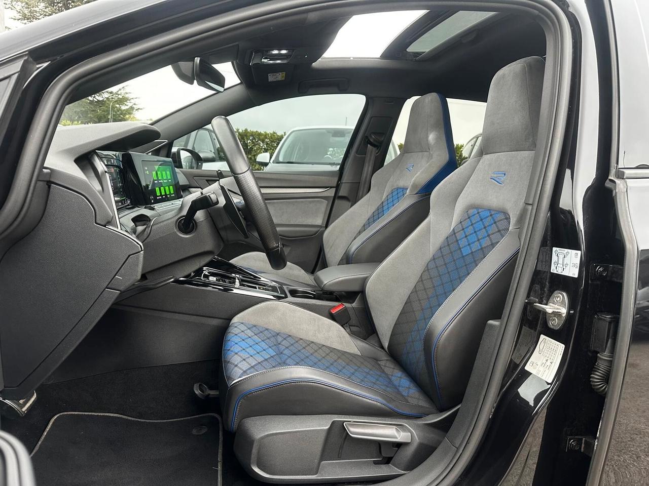 Volkswagen Golf R 2.0 TSI DSG 4Motion /PROMO/ TETTO/ IQ LIGHT/ HARMAN KARDON/ DRIFT MODE/ RETRO CAMERA/ PRONTA CONSEGNA