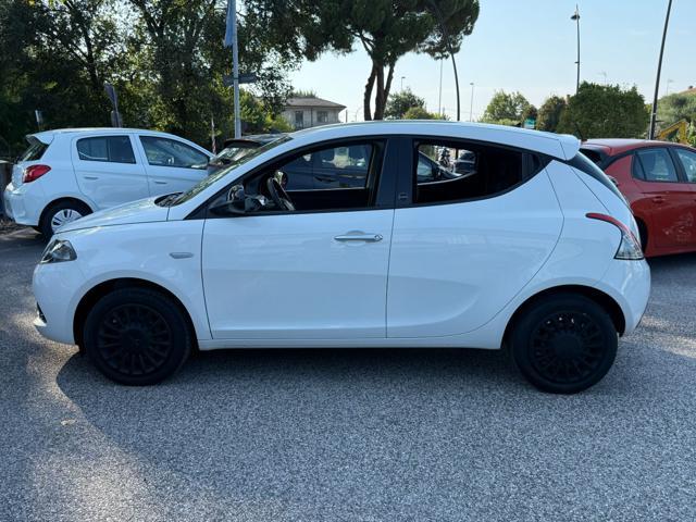 LANCIA Ypsilon 1.0 EcoChic Hybrid 69cv - Neopatentati - PROMO