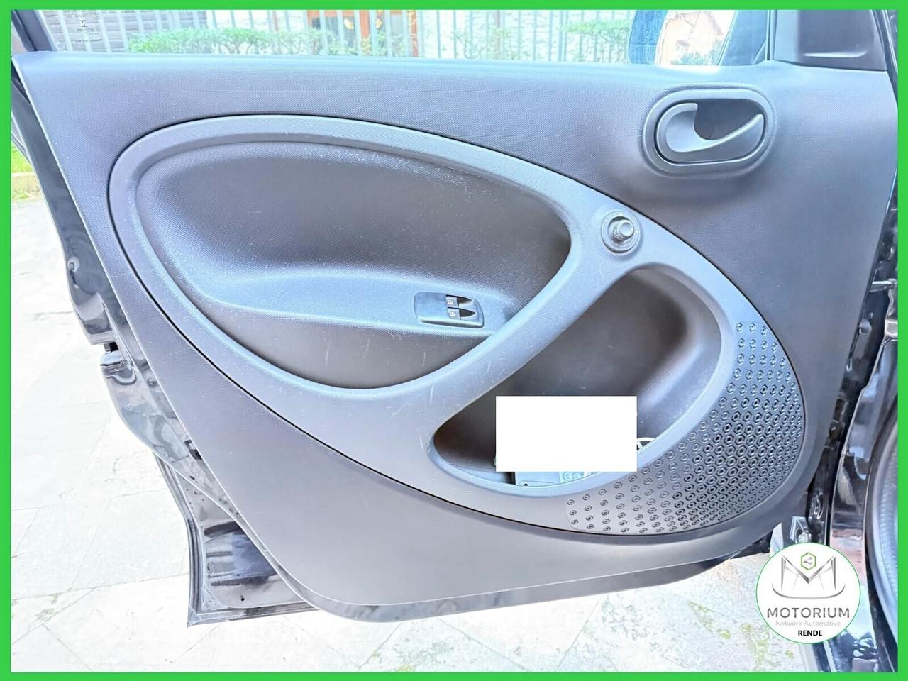 Smart ForFour 70 1.0 twinamic Youngster Automatica 05/2017