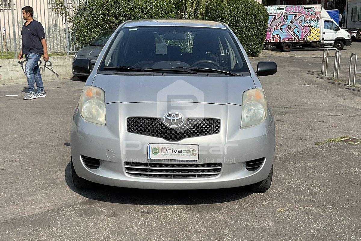 TOYOTA Yaris 1.0 5 porte