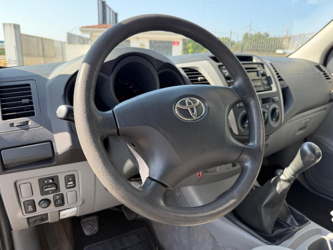 Toyota Hilux 3.0 D-4D 4WD 4p. Double Cab SR