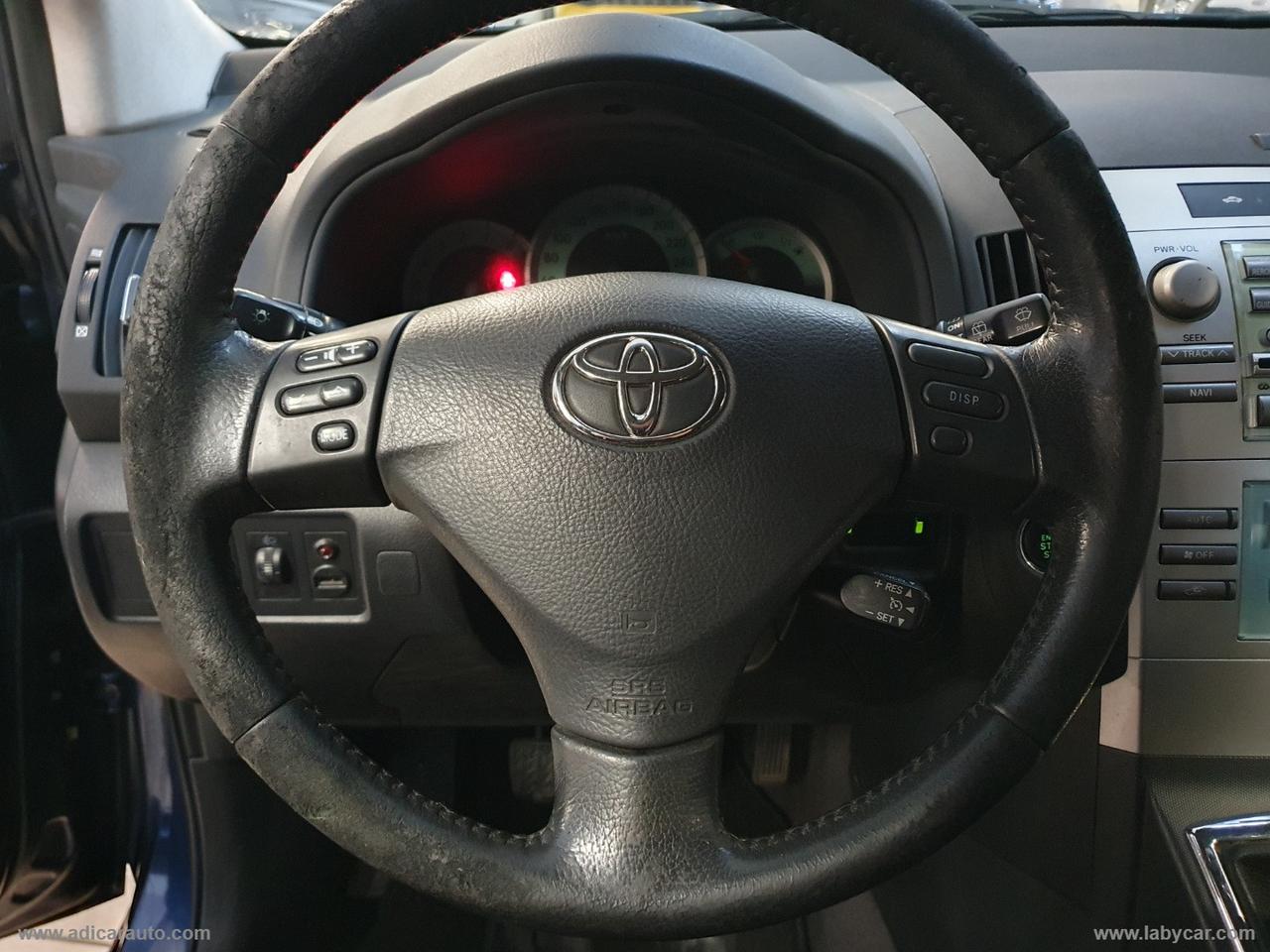 TOYOTA Corolla Verso 1.6 16V