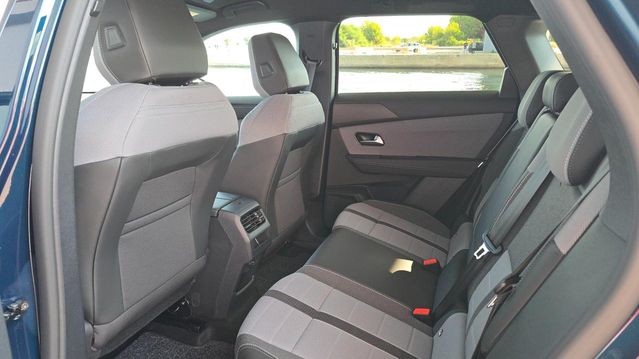 Opel Grandland 1.2 Hybrid aut. Business Elegance
