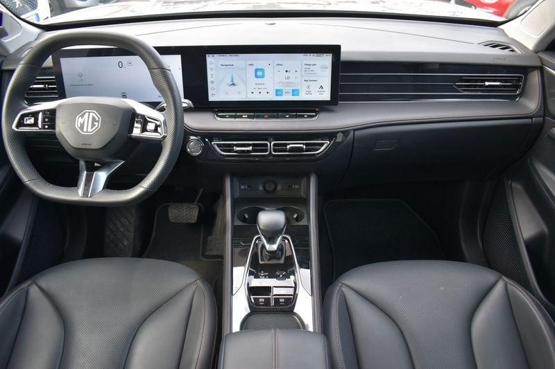 MG HS 1.5 T Luxury AT