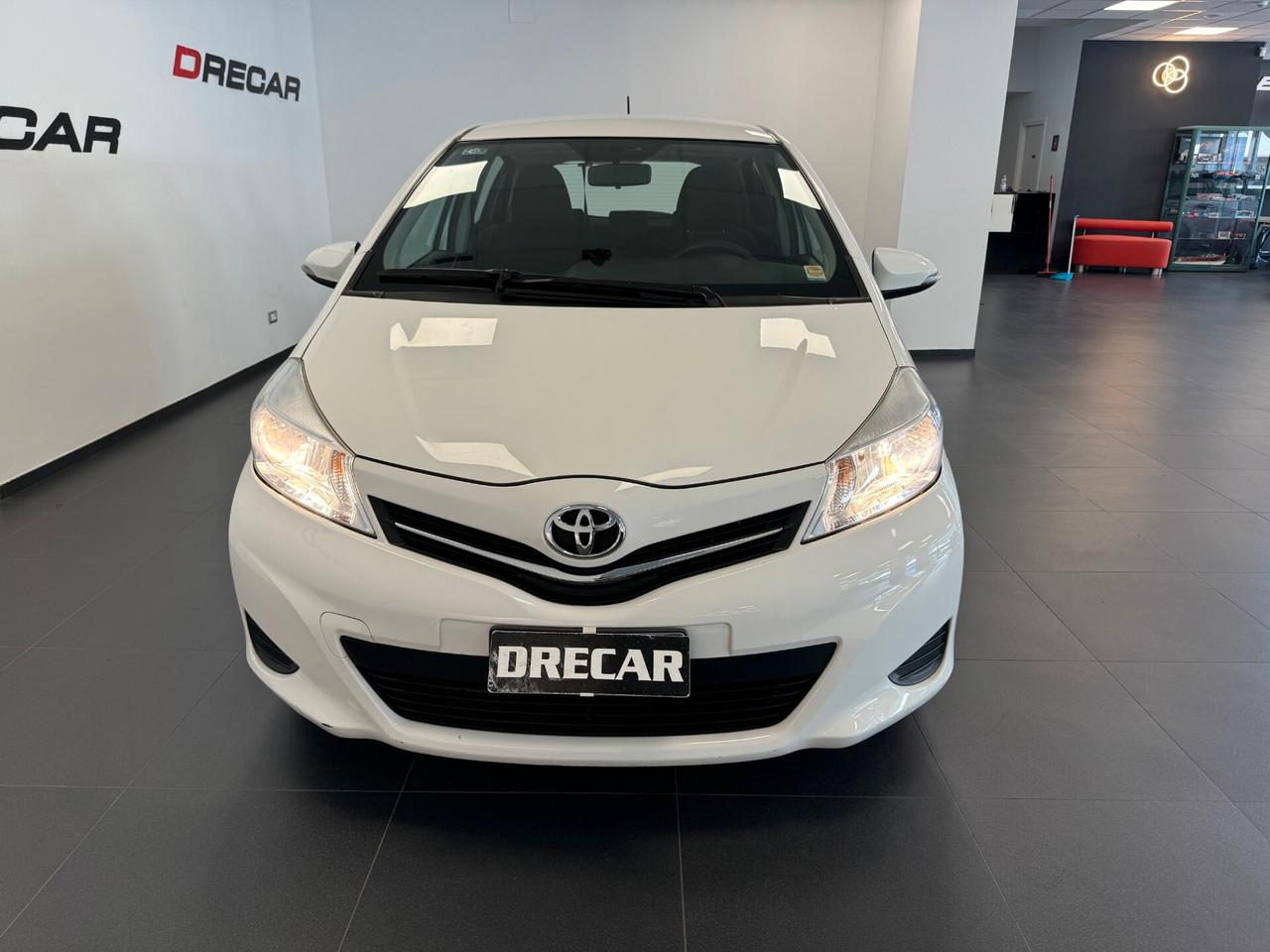 Toyota Yaris 1.4 D-4D 5 porte MECCANICA OK CARROZZERIA DA RIVEDERE