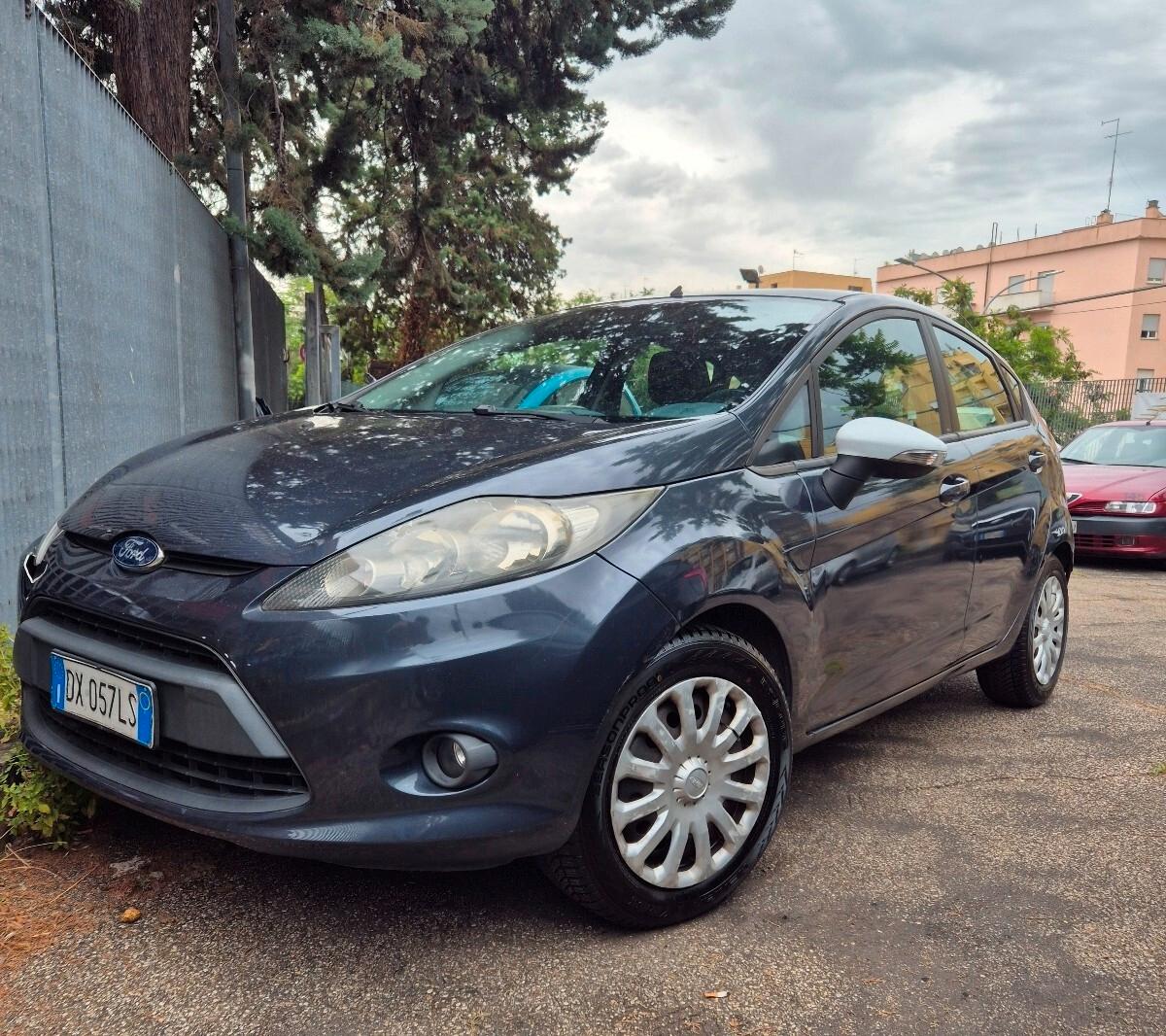 Ford Fiesta 1.4 5 porte Bz.- GPL Titanium