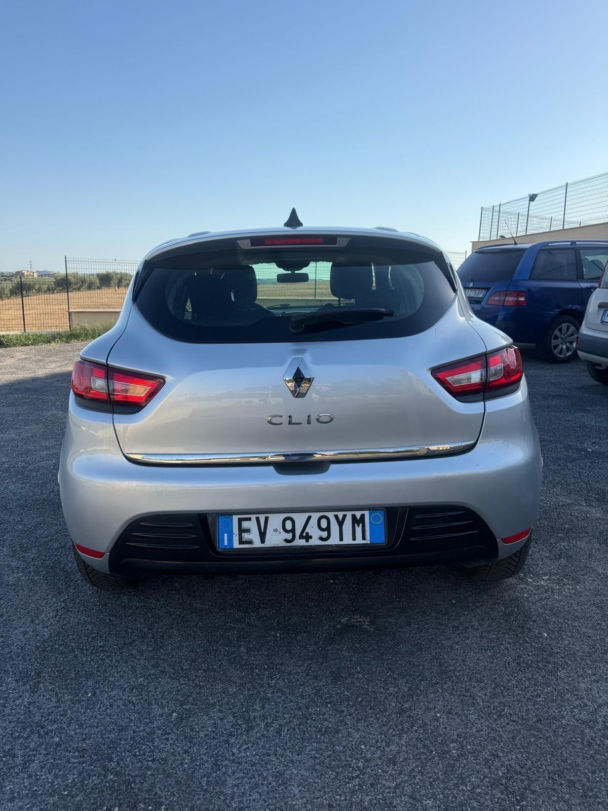 Renault Clio 1.2 75CV 5 porte Wave