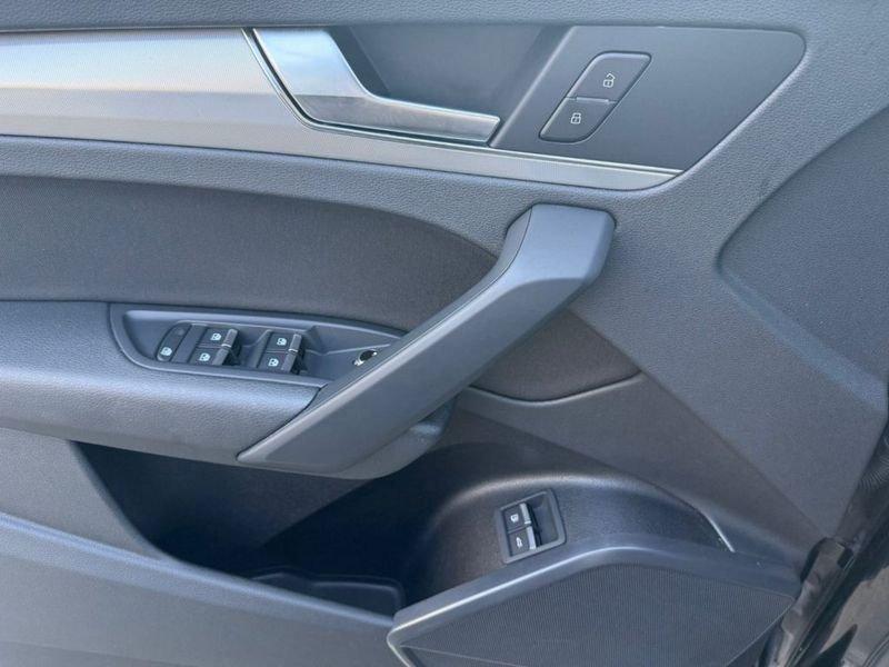 Audi Q5 50 TFSI 299 CV e quattro S tronic Business