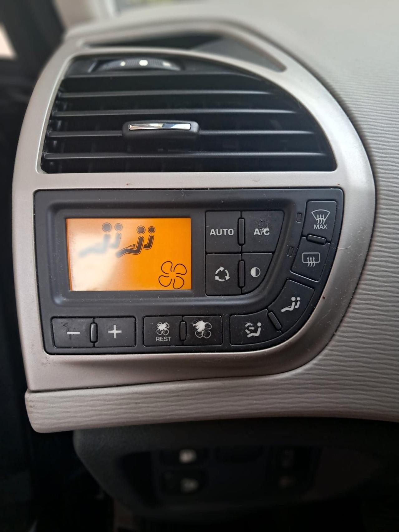 Citroen C4 Picasso 1.6 Diesel 110CV-Euro 4490