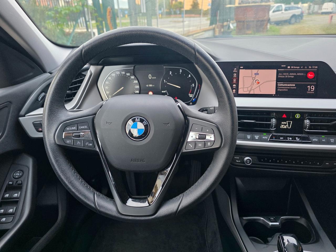 Bmw 116 116d 5p. Advantage