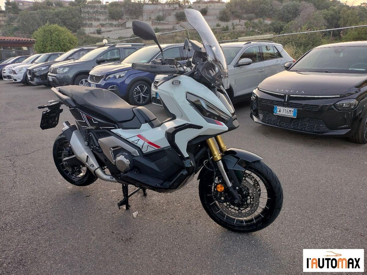 Honda - X-ADV 750 X-ADV 750 DCT Abs