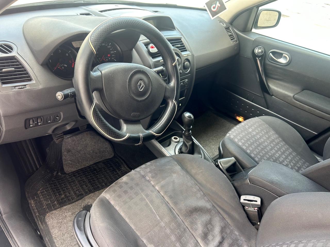 Renault Megane Mégane 1.5 dCi/105CV 4 porte Luxe