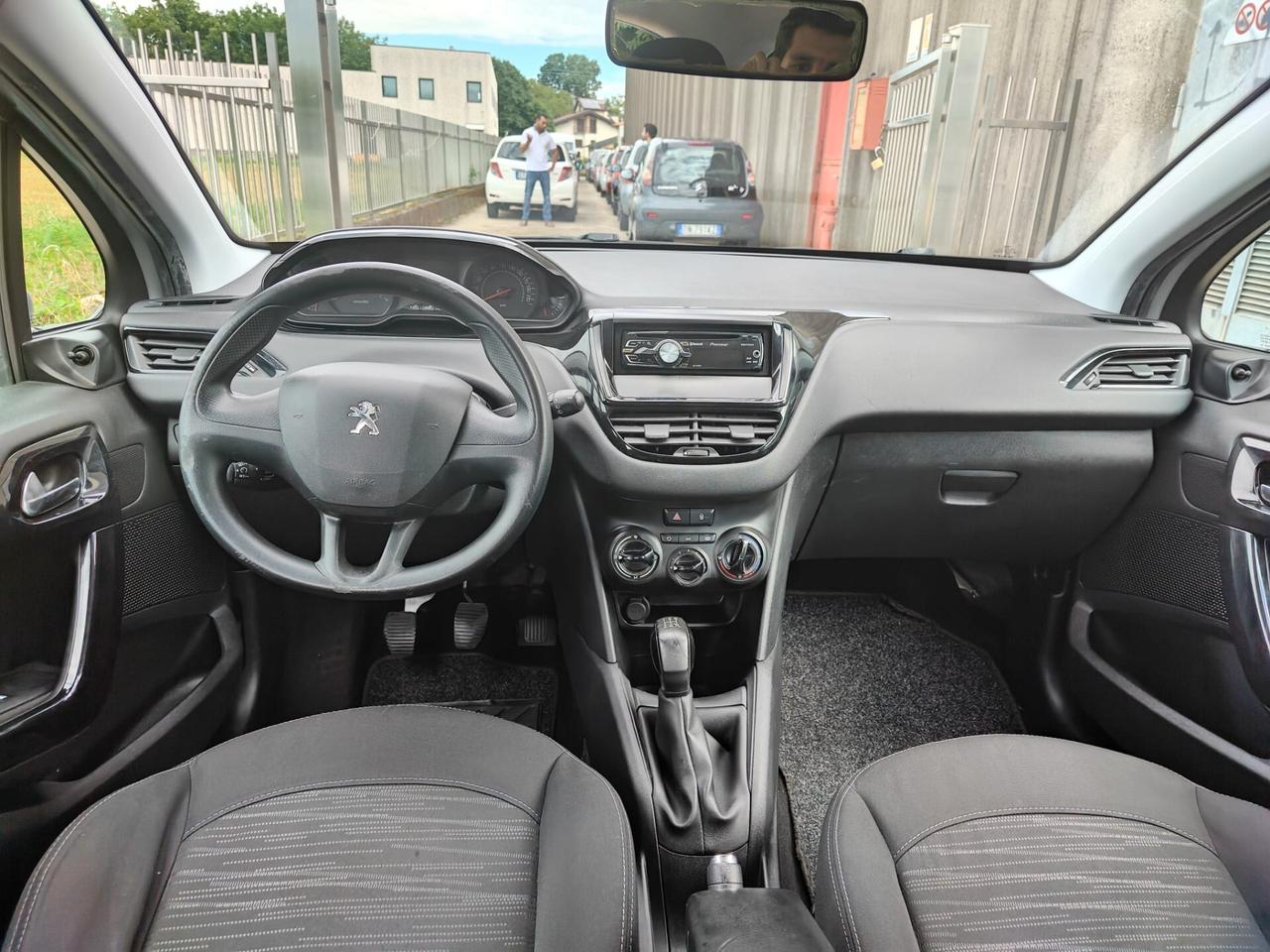 Peugeot 208 benzina