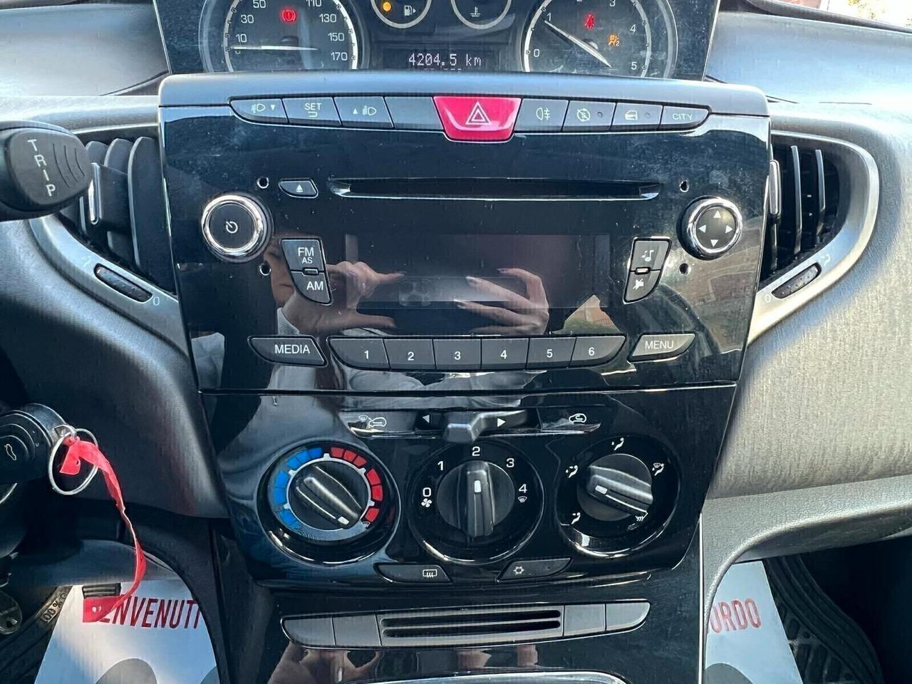 Lancia Ypsilon 1.3 MJT 16V 95 CV 5 porte S&S Gold