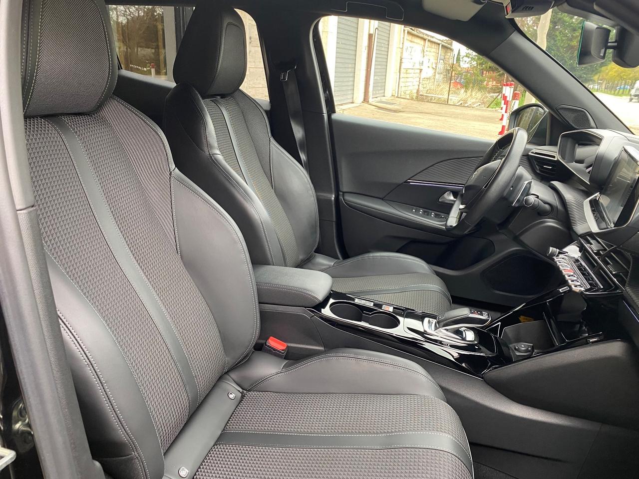 Peugeot 2008 PureTech 130 S&S EAT8 GT Line