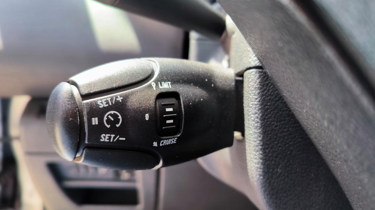 Peugeot 5008 1.6 HDi 110CV - 7 posti