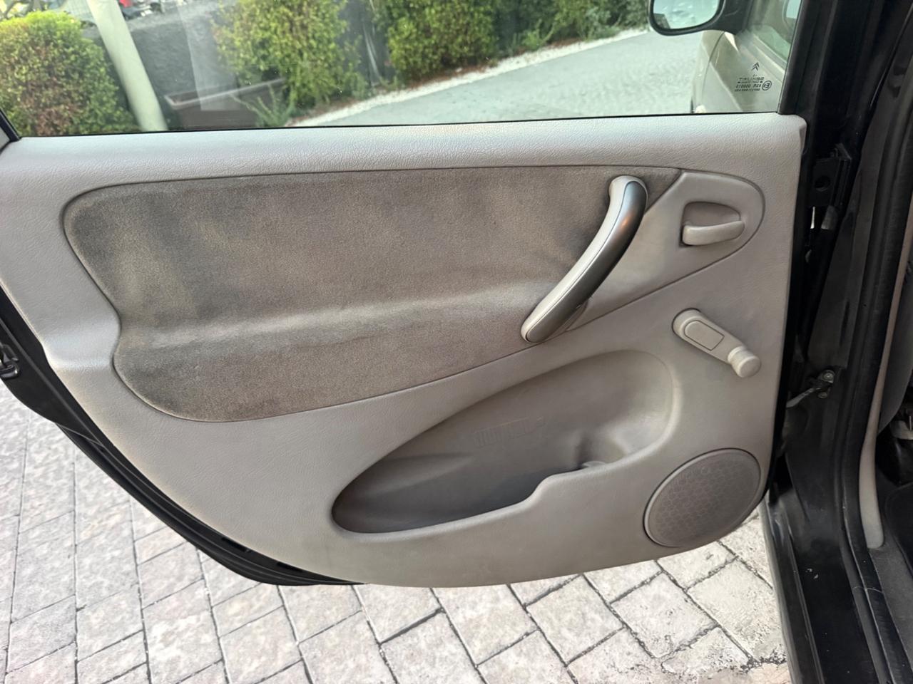 Citroen Xsara Picasso 1.6 HDi 90CV Elegance Combi
