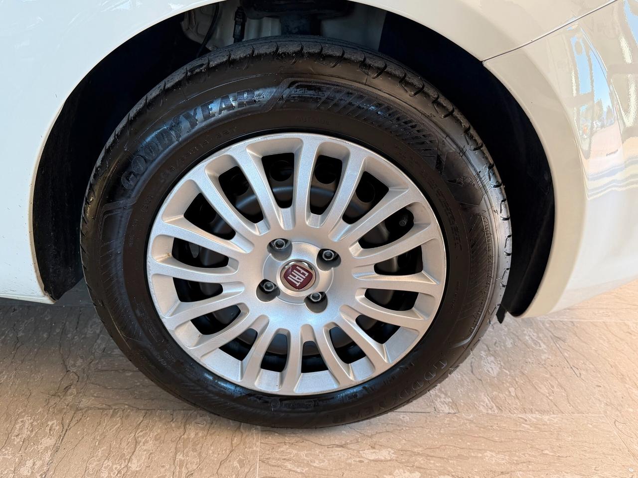 Fiat Punto New 1.3 M.JET 95 cv. 5 porte EASY N1 (IVA Inclusa)