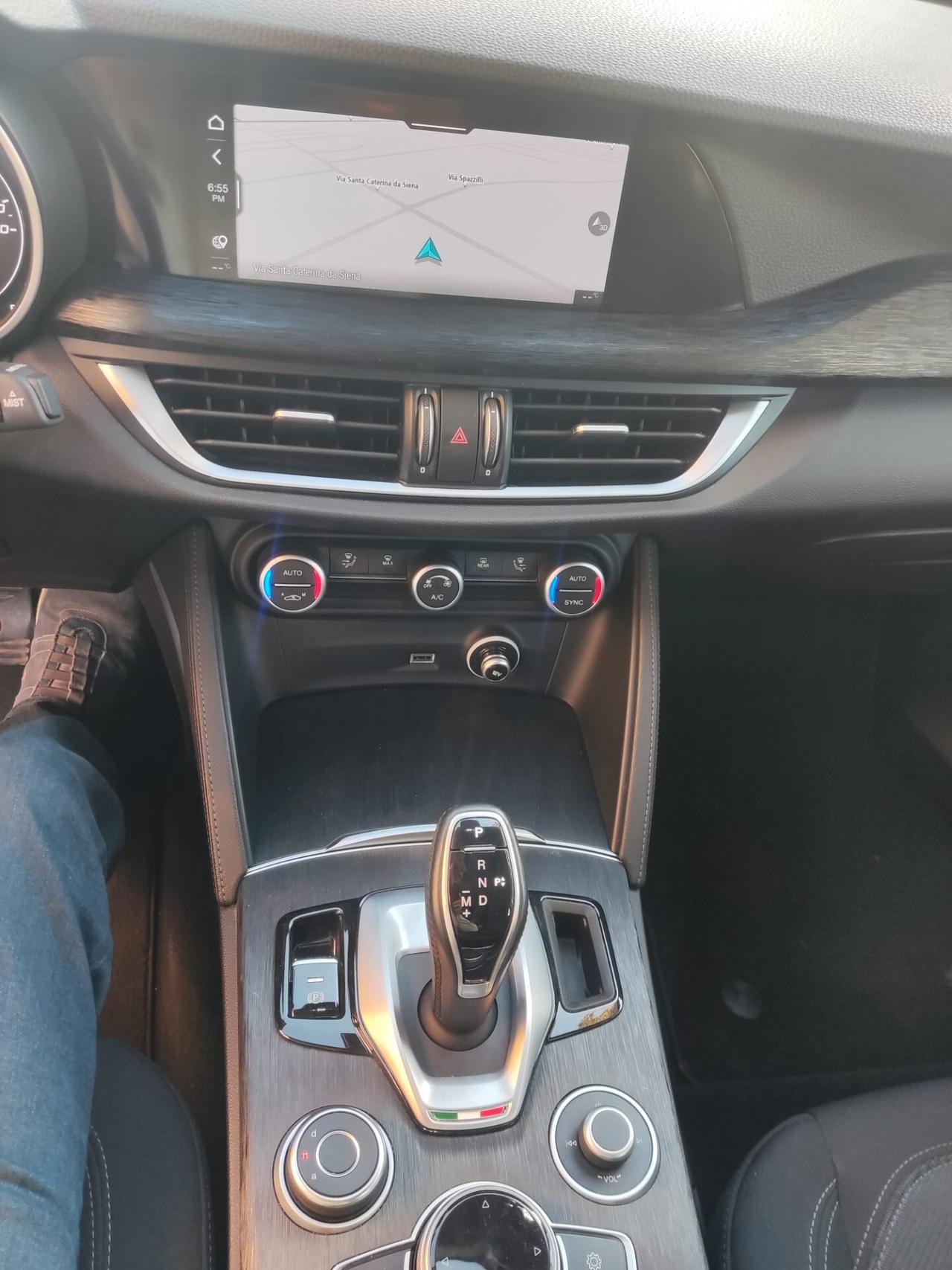 Alfa Romeo Stelvio 2.2 Turbodiesel 160 CV AT8 RWD Business